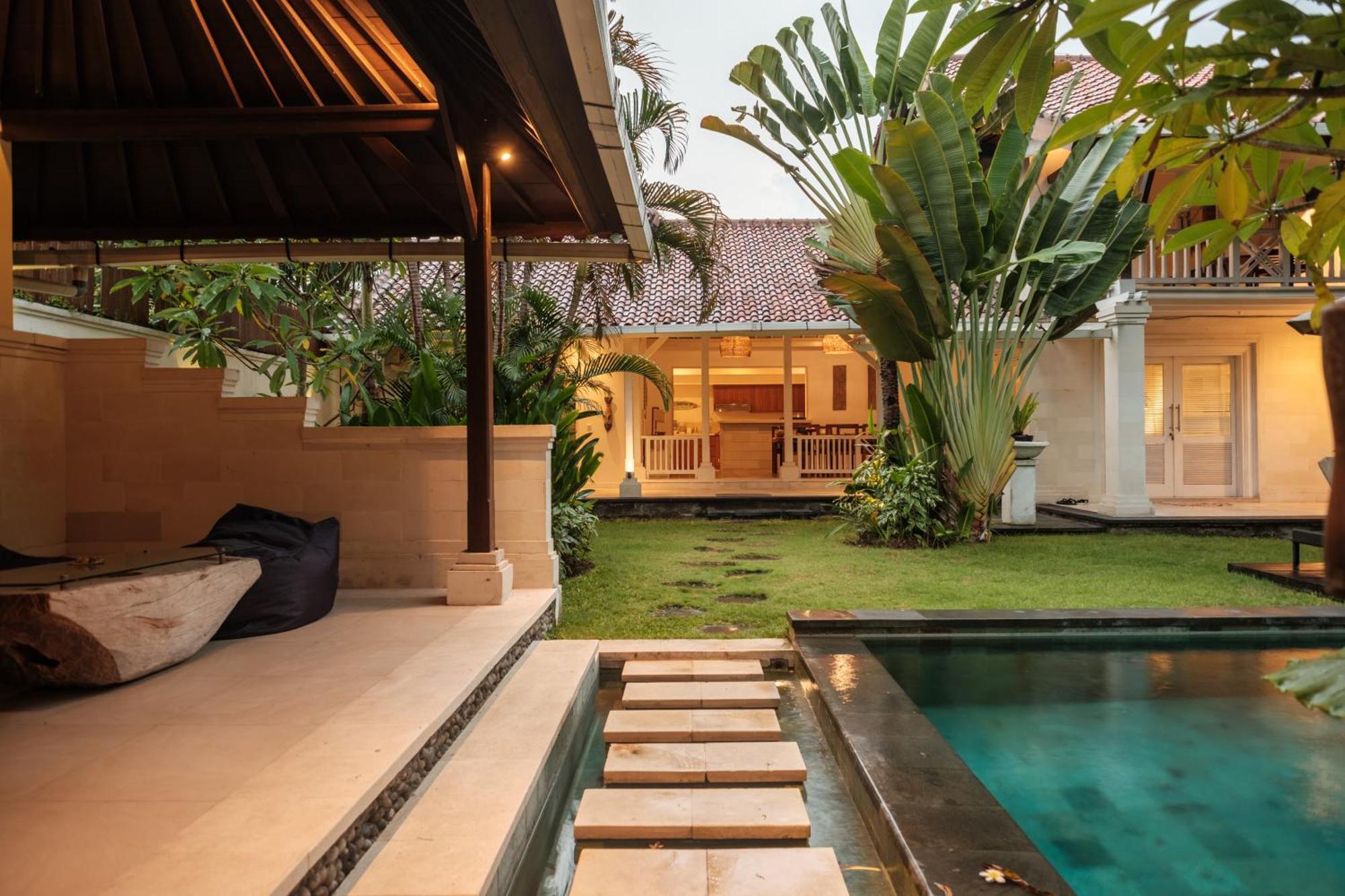 קנגו Uma Lima Villa Batu Belig - Close To The Beach מראה חיצוני תמונה
